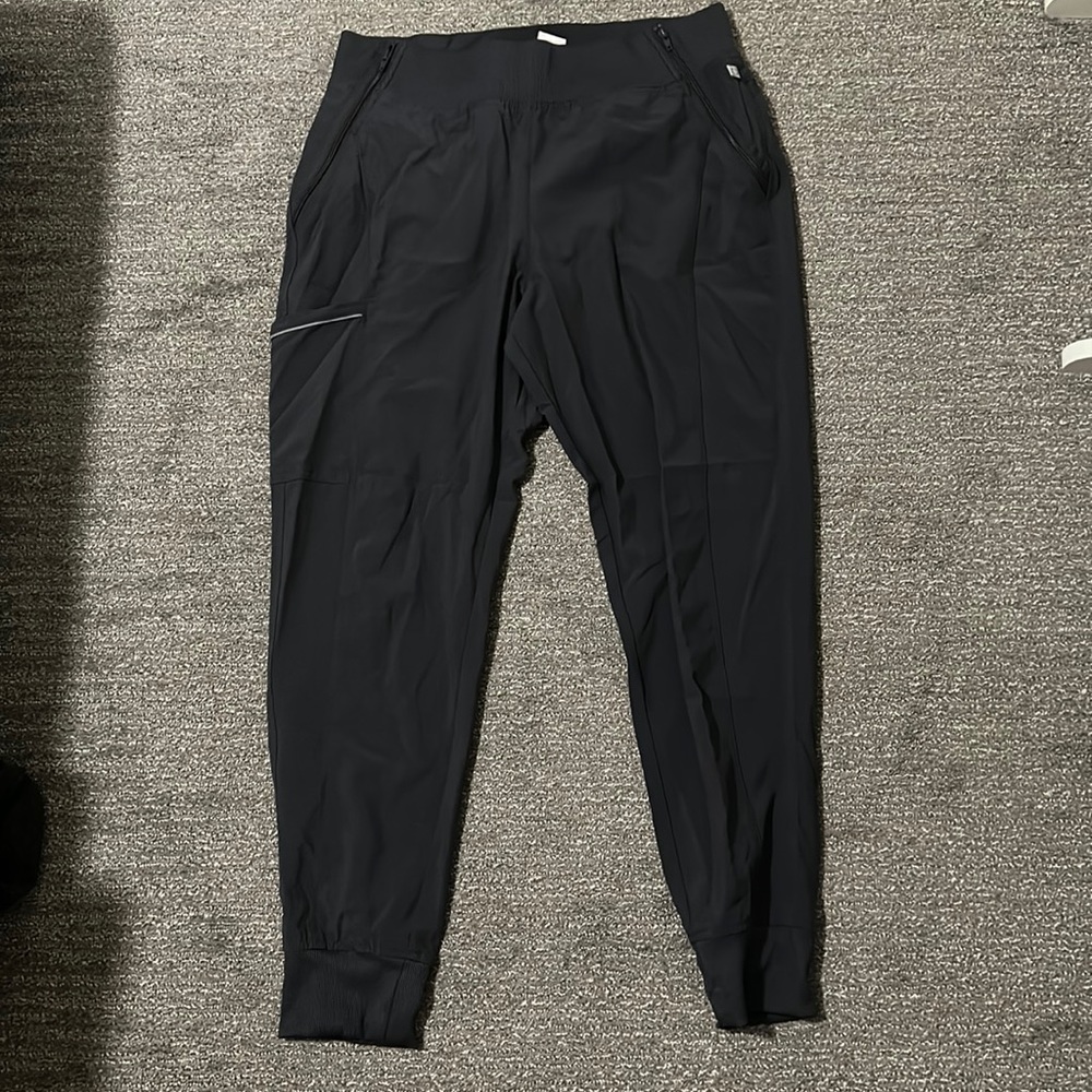 Infinity by Cherokee Grey Elastic Waist Jogger Scrub Pants. Size Large.